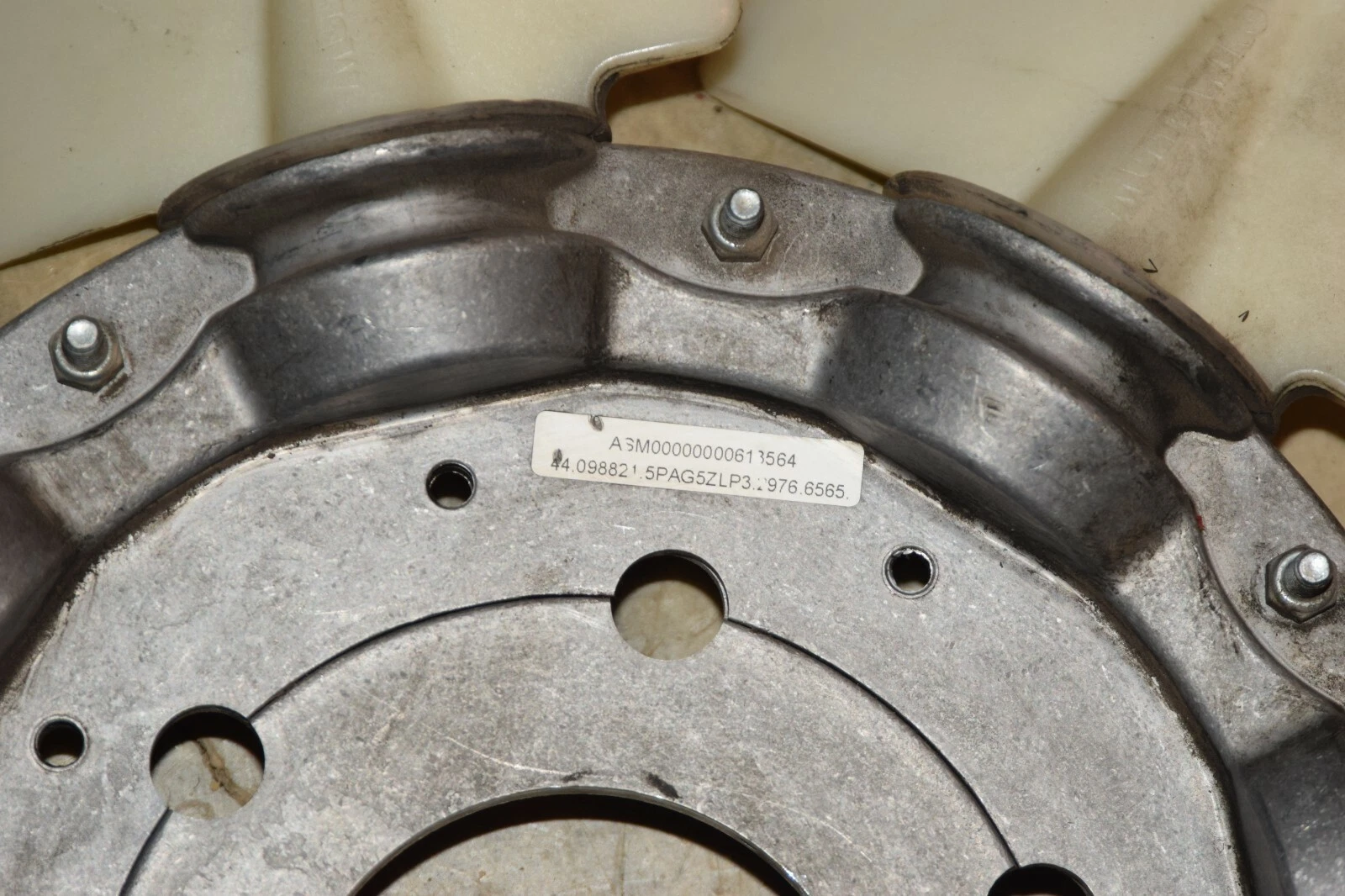 (NEW) MULTI WING ASM00000000613564 44" 3-9/32" Bore Industrial Truck Fan *READ*