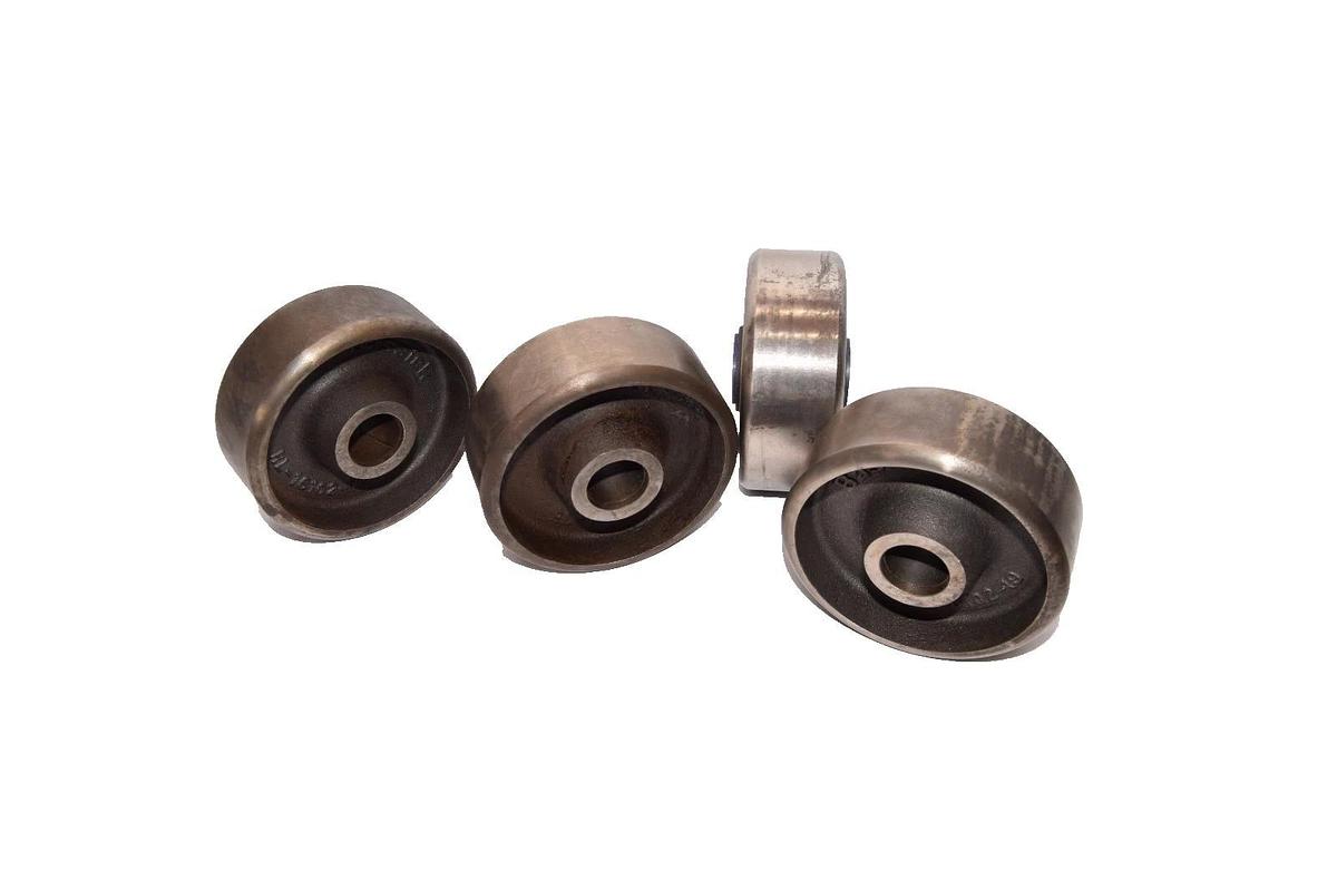 Bassick RL-16102-19 Vintage Heavy Duty Cast Irorn 5" x 2 Caster Wheels (New - 4)