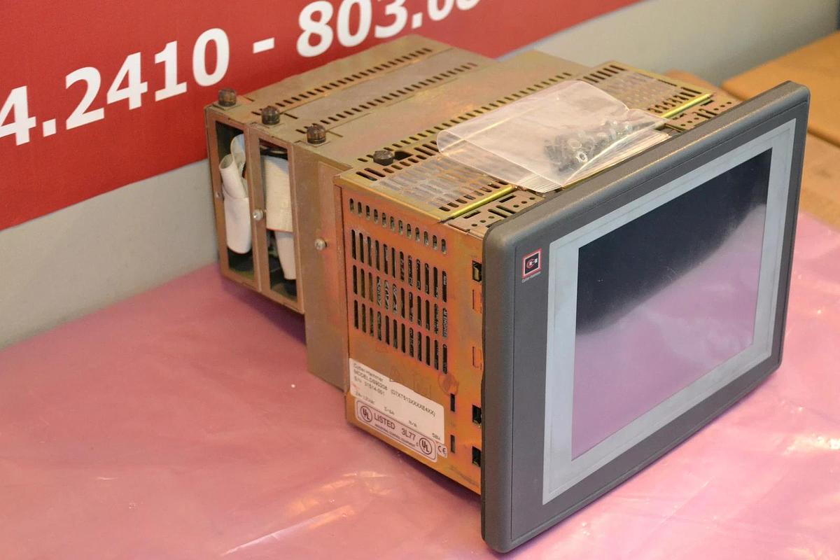 Used CUTLER HAMMER INDUSTRIAL COMPUTER  DS90208 D7XT513XXXXE4XX  DS