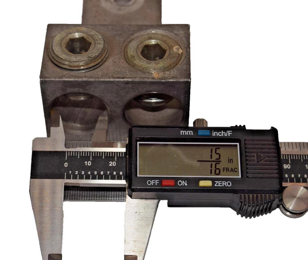 Used CFC-NY-AD600M , #4/ CU-AL Mechanical Terminal Lug Connector CFCNYAD600M