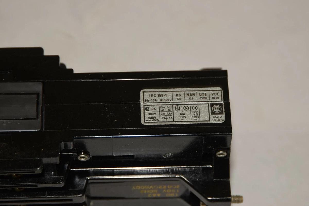 (NEW) TELEMICANIQUE CA2-AN4 220V 50Hz 220V 60cy Coil Contactor