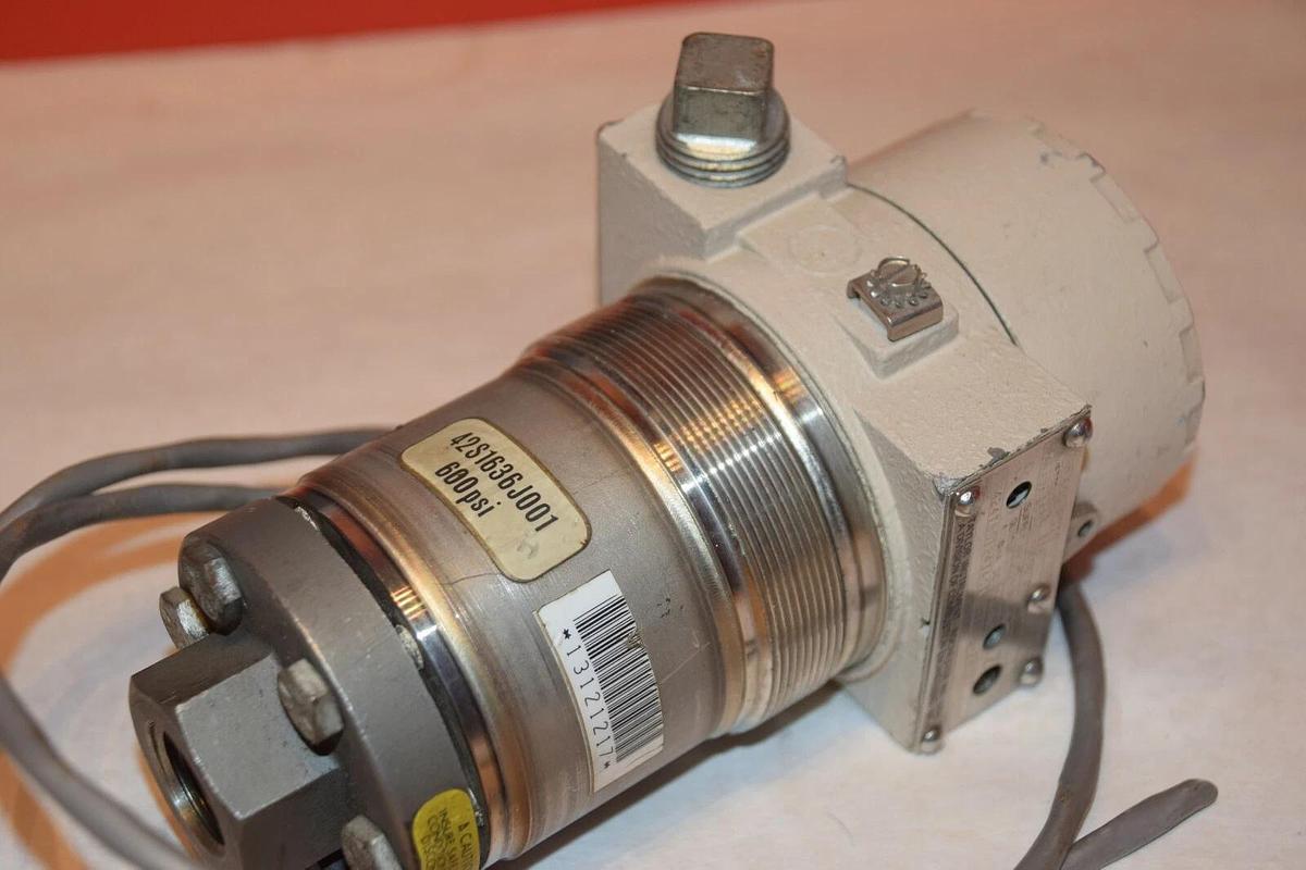 Used TAYLOR INSTRUMENT 42S1636J001 600psi PRESSURE TRANSMITTER