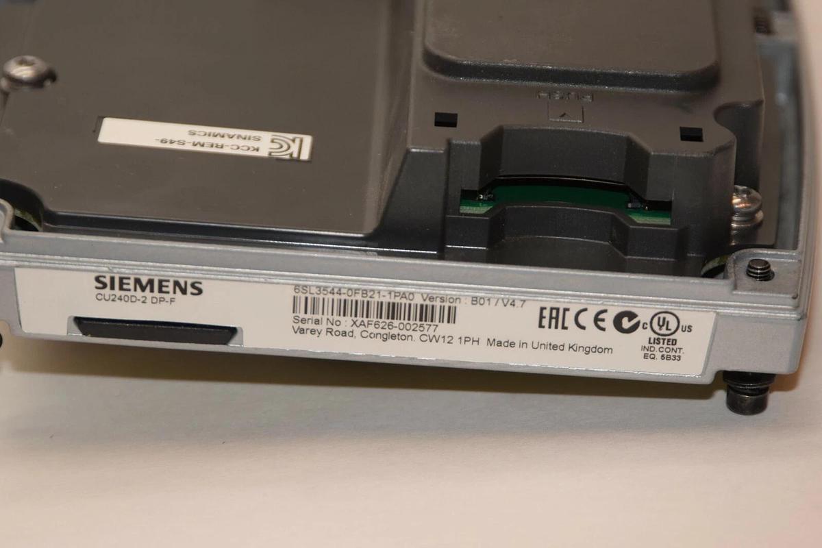 Used Siemens Sinamics Control Unit CU240D-2 DP-F 6sl3544-0fb21-1pa0  Vers.B01/V4.7