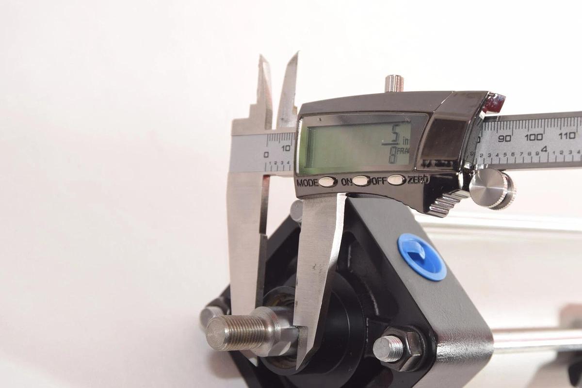 (NEW) SMC NCDA1T250-2700-A54L 17.5kgf/cm2 250psi 5/8" rod Pneumatic Cylinder