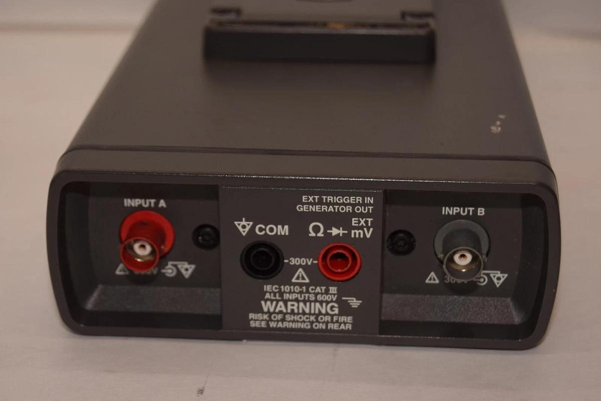 Used FLUKE 99B ScopeMeter Series II 100MHz Hand Held Oscilloscope *No AC Adapter