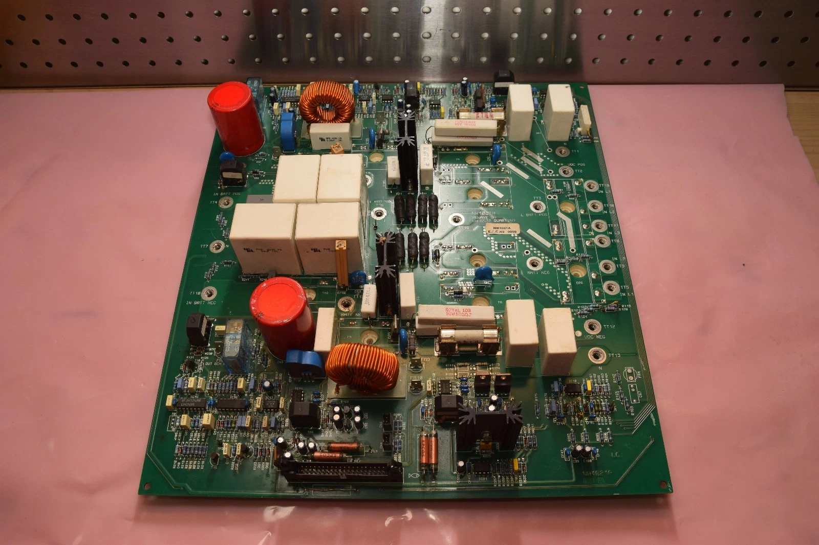 Used NEWAVE SA POWERWARE EXIDE NW4021A NW4021 A  CH-6572 E28/02 BOARD CARD