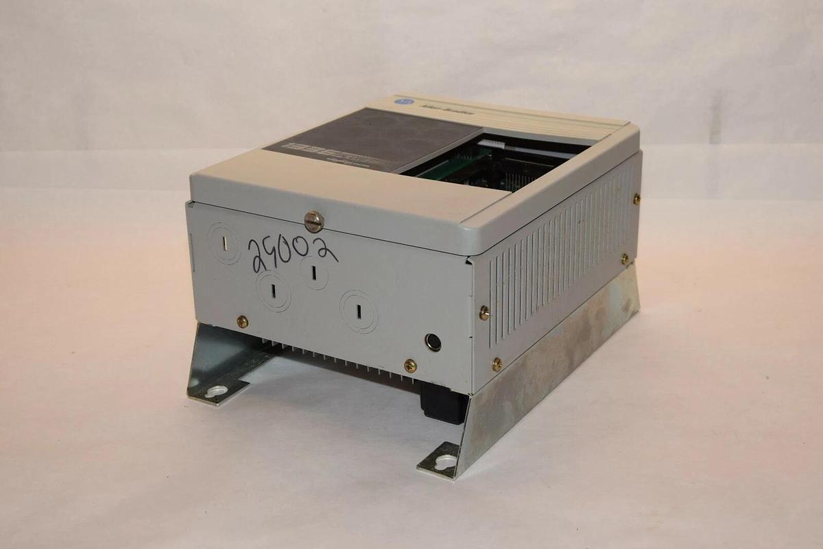 ALLEN-BRADLEY 1336 PLUSII 1HP AC Drive 1336F-BRF10-AA-EN-HAS2-L4 (NEW)