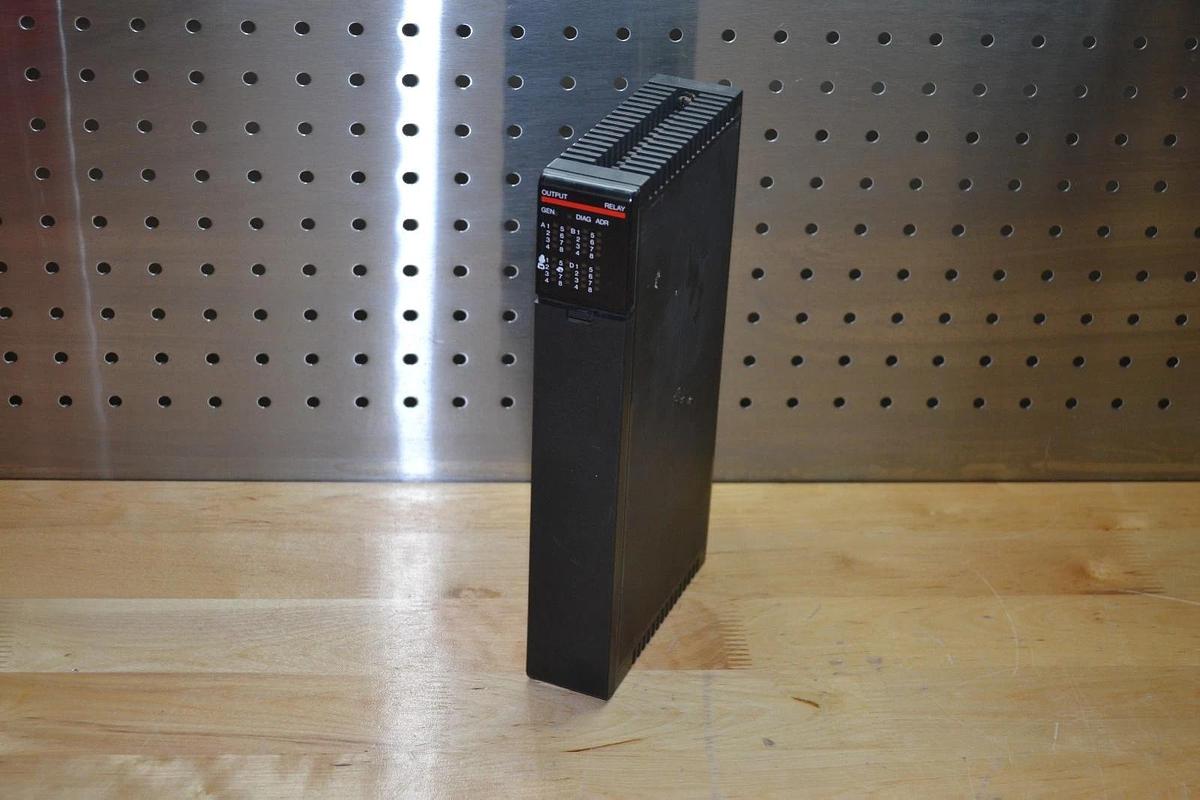 Used GE Fanuc General Electric Relay Output Module IC655MDL581A 32 Circuits