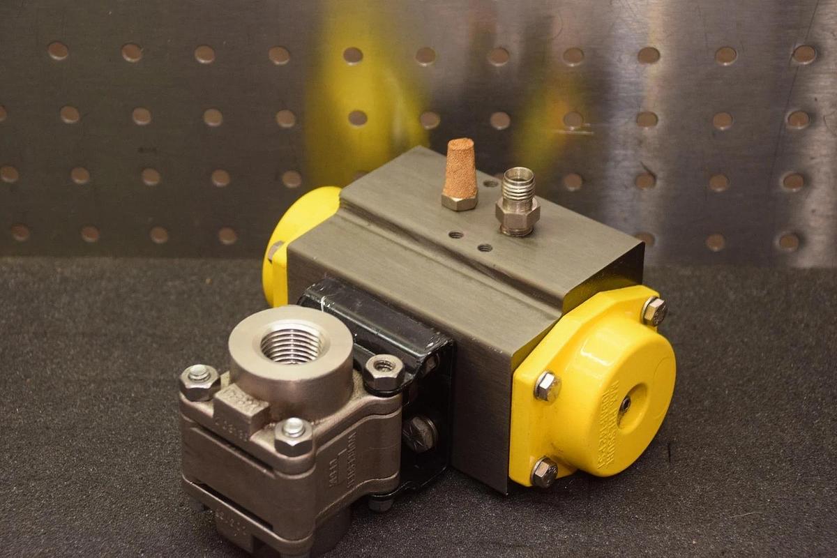 WORCESTER MK0002 CF3M 1/2" 142 psi CONTROL VALVE NEW