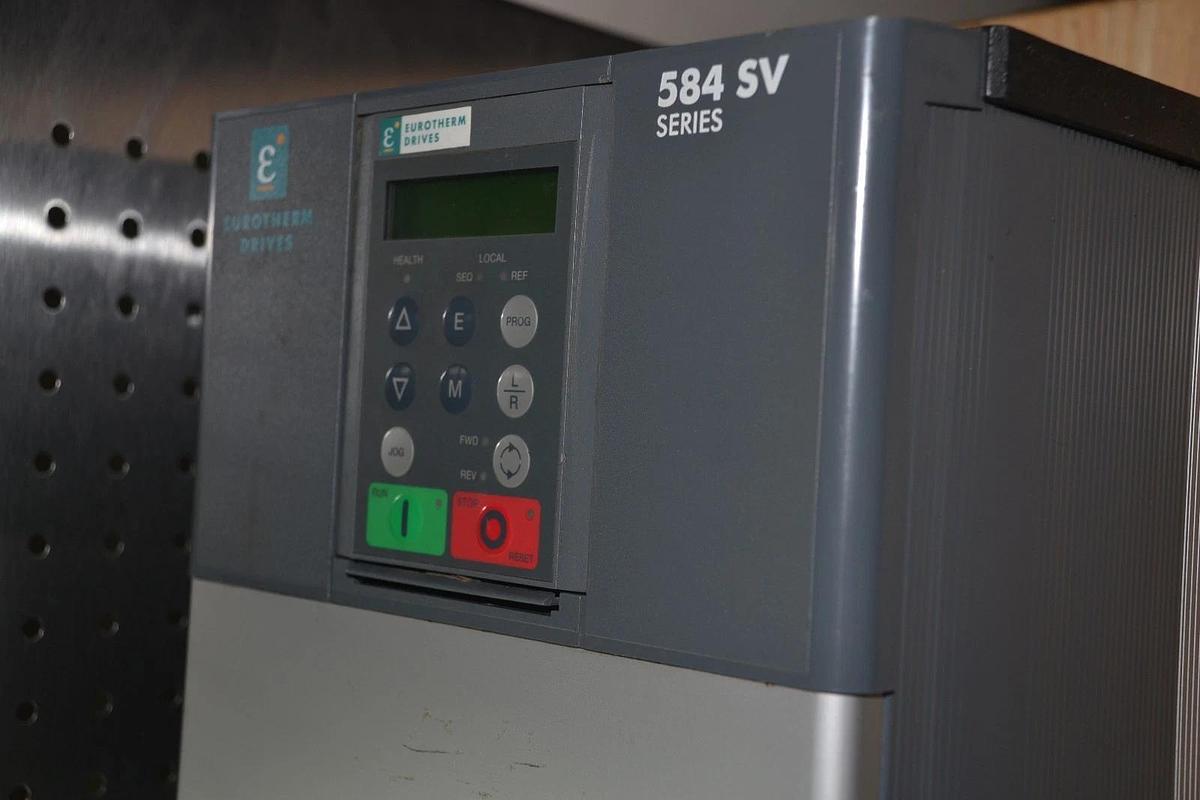 Used EUROTHERM DRIVES 584 SV 584SV/0220/400/0010/US/000/0000/B0/000/000  380-460