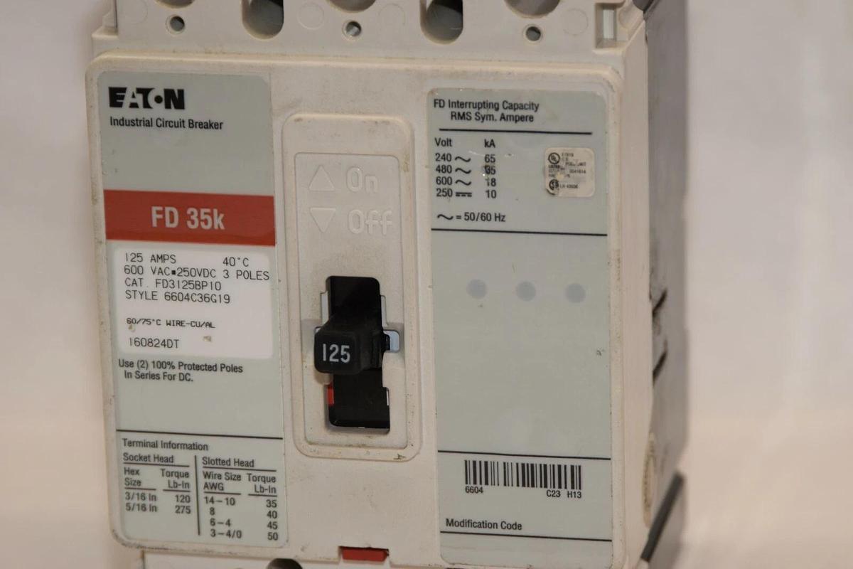 NEW Eaton Cutler Hammer FD3125BP10 FD35K 125A 125 Amp A 3P Circuit Breaker *CHIP