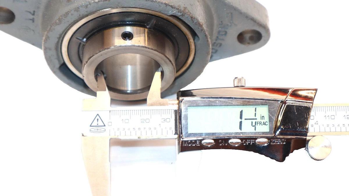 Boston Gear A-UC207-104 , 1-1/4" 2 Hole Flanged Bearing (New)