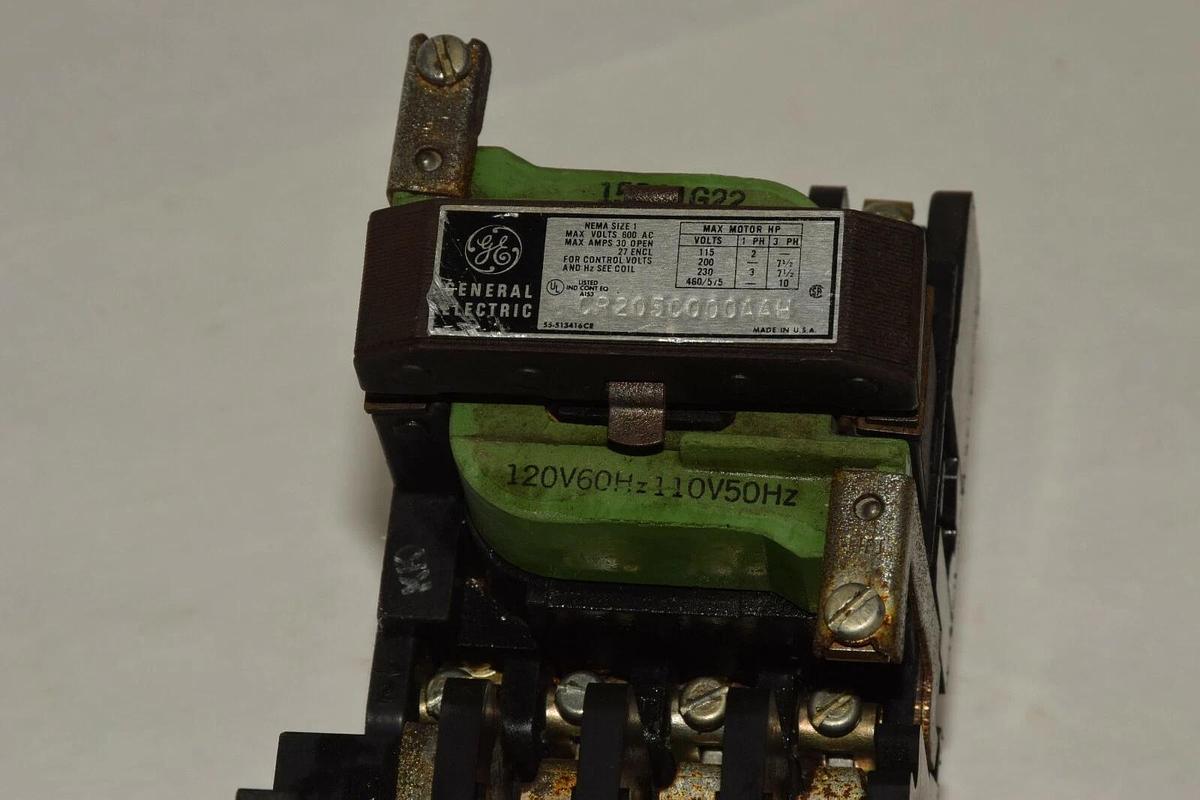 Used GENERAL ELECTRIC Starter CR205C000AAH Size Sz 1 600Vac 120V coil 30A
