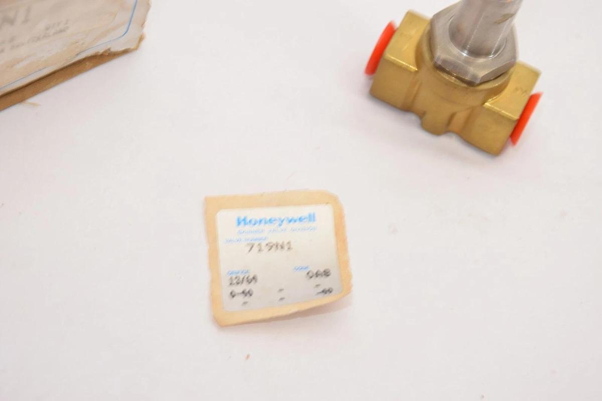 (NEW) HONEYWELL / SKINNER 719N1 13/64" Orifice Valve