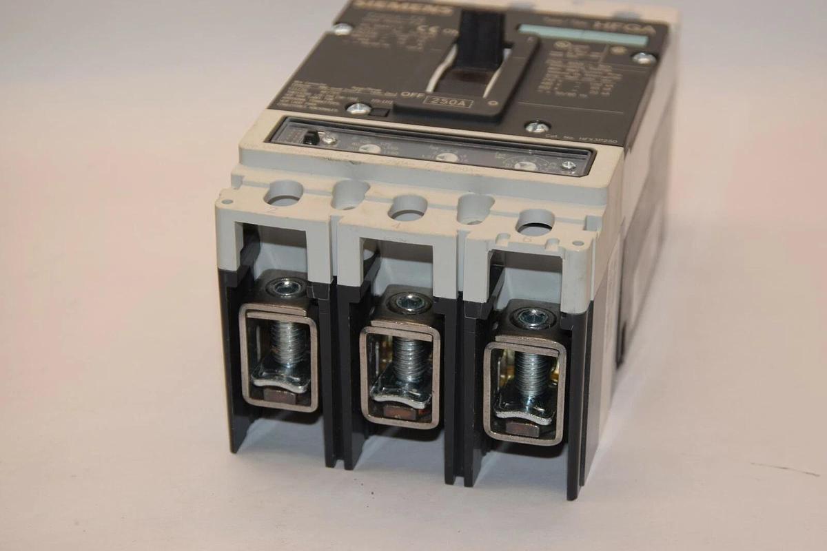 SIEMENS 3VL3125-2GE33-0AA0 CIRCUIT BREAKER 600V 250 Amp 3P HFX3P250 HFGA NEW