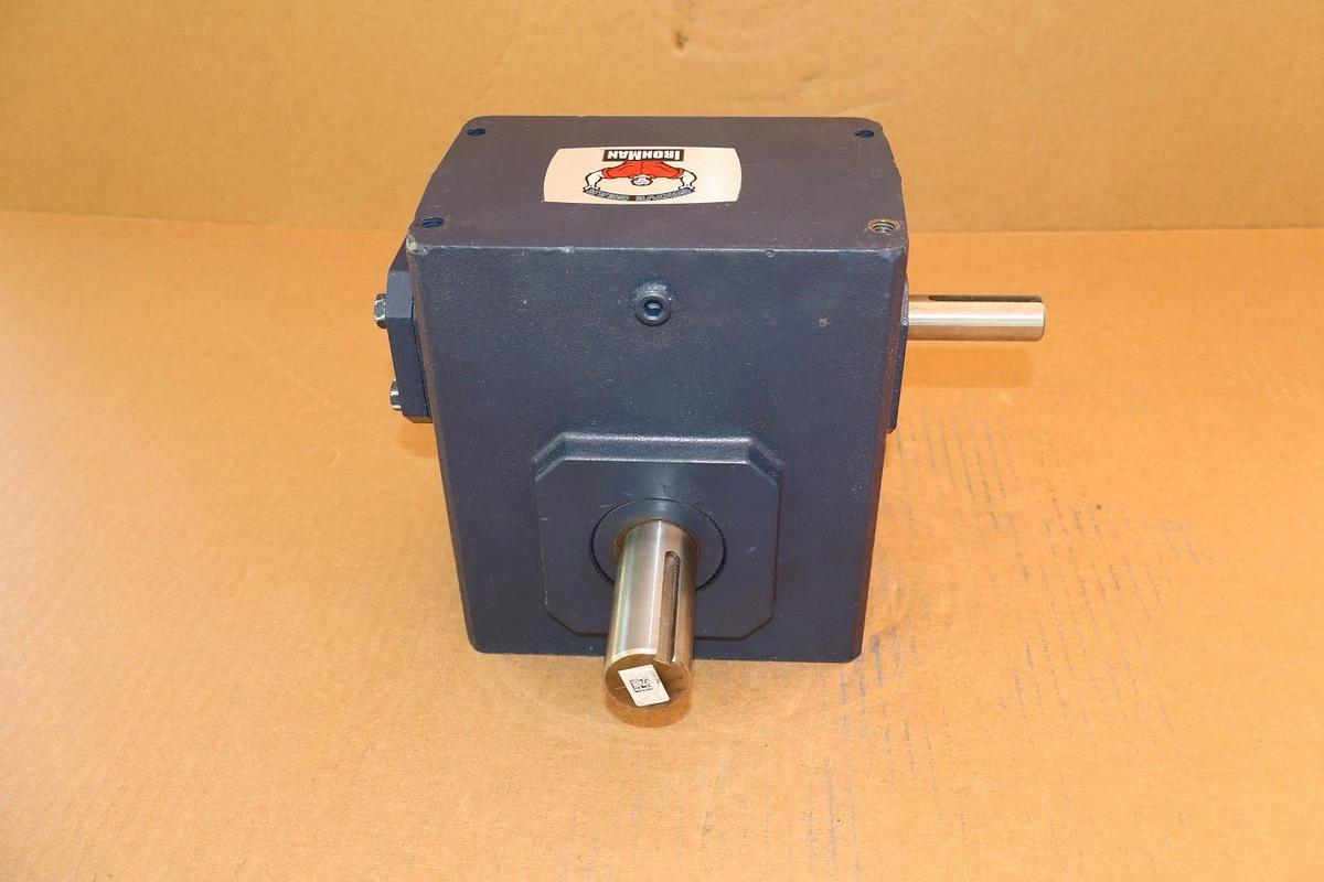 IRONMAN GROVE GEAR Box Speed Reducer GRG-B-826-15-L GRG8260004.00 15:1 (NEW)