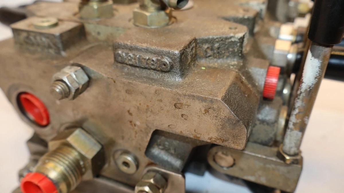 Used Altec 3 Hydraulic Valve 3 Spool Valve Block DB5195.800 8220 4009 8178