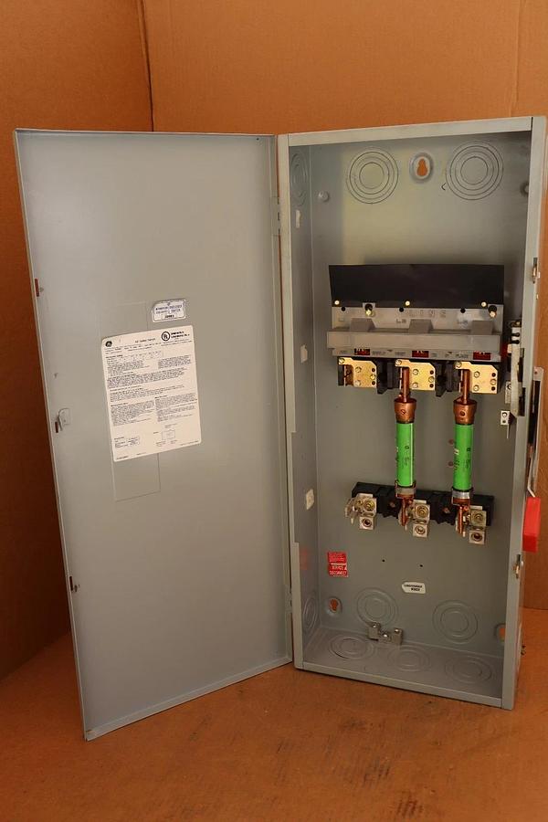Used GE Heavy Duty Fusible Safety Switch Mod 10 TH3364 200A 200 Amp 600vac 150hp
