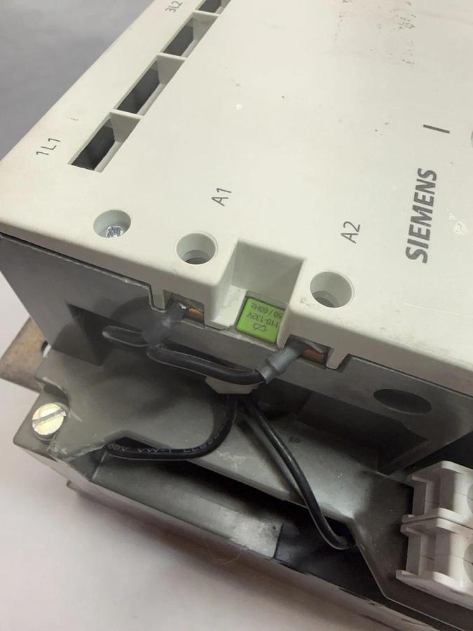 Siemens 3TF6944-0C Contactor,  500HP, 820Amp, 600VAC, 3-Pole, 120VAC Coil 820A