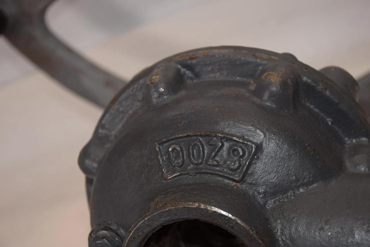 Used POWELL 504804 , 00ZS Stem Valve Gearbox Operator Hand Wheel