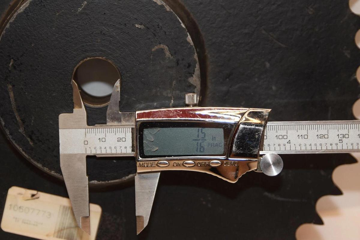 (NEW) MARTIN 60B47 15/16" Bore 47 Teeth Sprocket