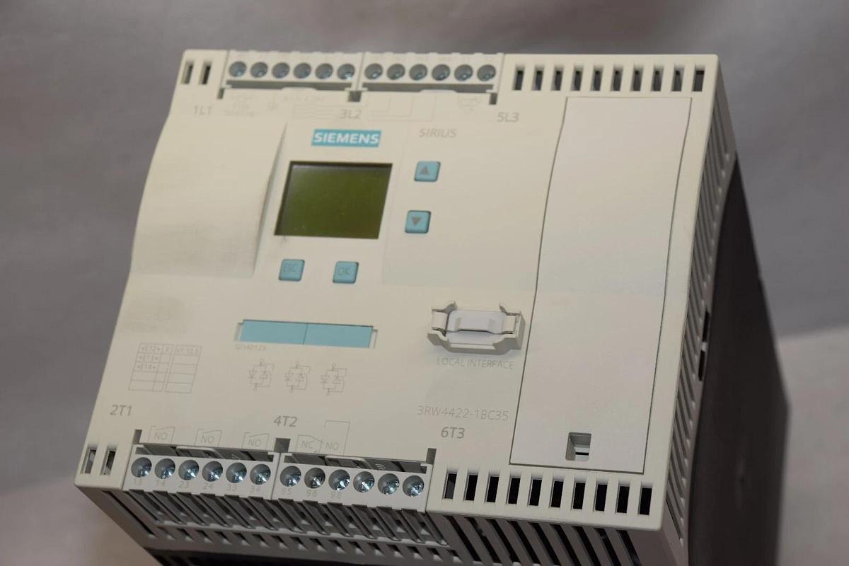 Used (New) SIEMENS 3RW4422-1BC35 DRIVE, SOFTSTARTER 15kW 29A 400-600V