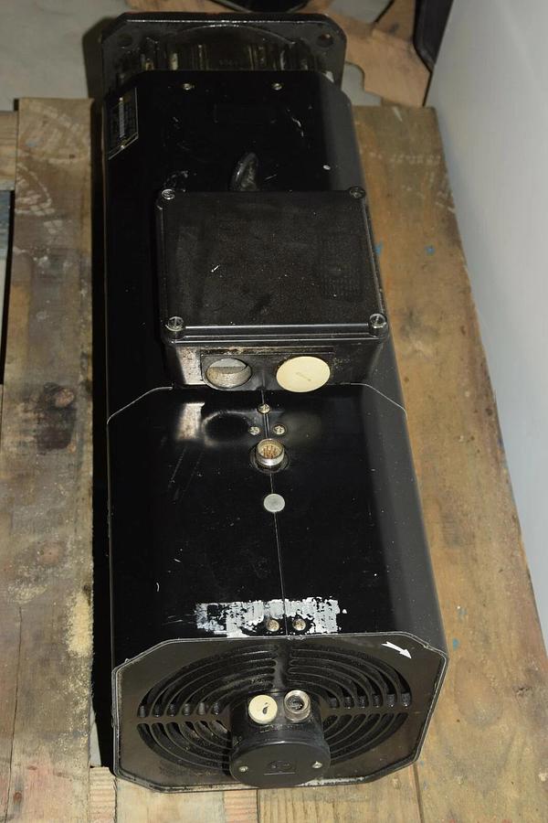 Used INDRAMAT INDUCTION MOTOR 2AD132D-B350B1-BD03-B2V1 2AD132-16725  22kW