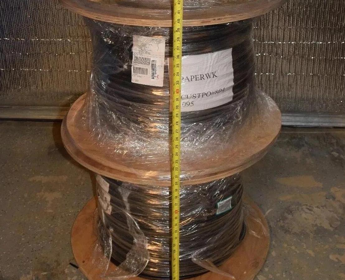 2 Large Reels, CORNING FIBER OPTIC OPTICAL CABLE 10-11, 6 SME, 002782 SPOOL REEL