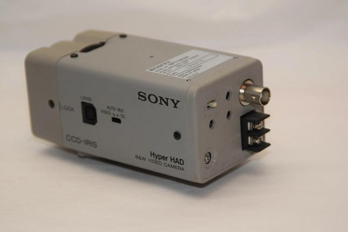 Used SONY SPT-M124 24V 60Hz 2.5W Hyper HAD Black and White Video Security Camera