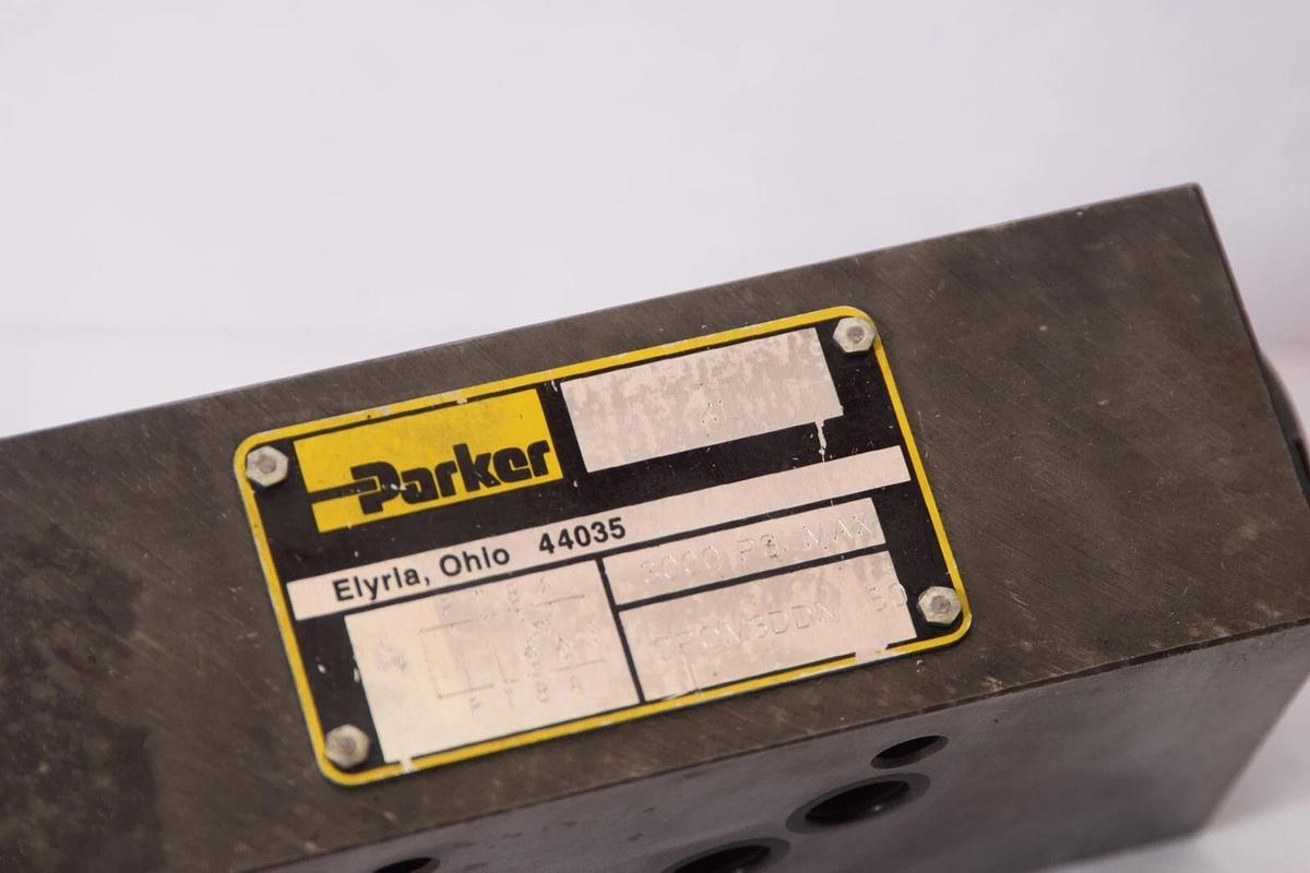 Used PARKER CPOM3DDN50 3000psi Hydraulic Sandwich Check Valve