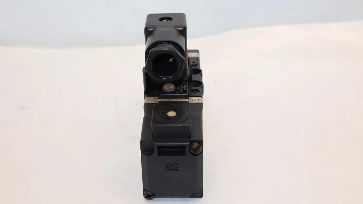 SMC VS7-6-FG-S-1N 100Vac Solenoid Valve (New)