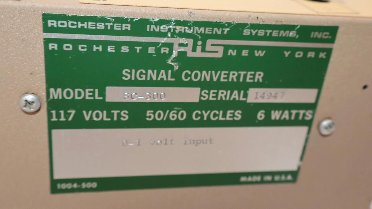 Used Rochester Instrument Signal Converter SC-300 117V 50/60cy 6watt