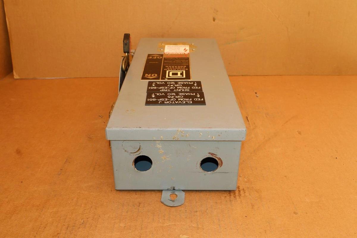 Square D Enclosed Breaker disconect FA-100-AWK 100A w/ 20A Breaker FAL220201021