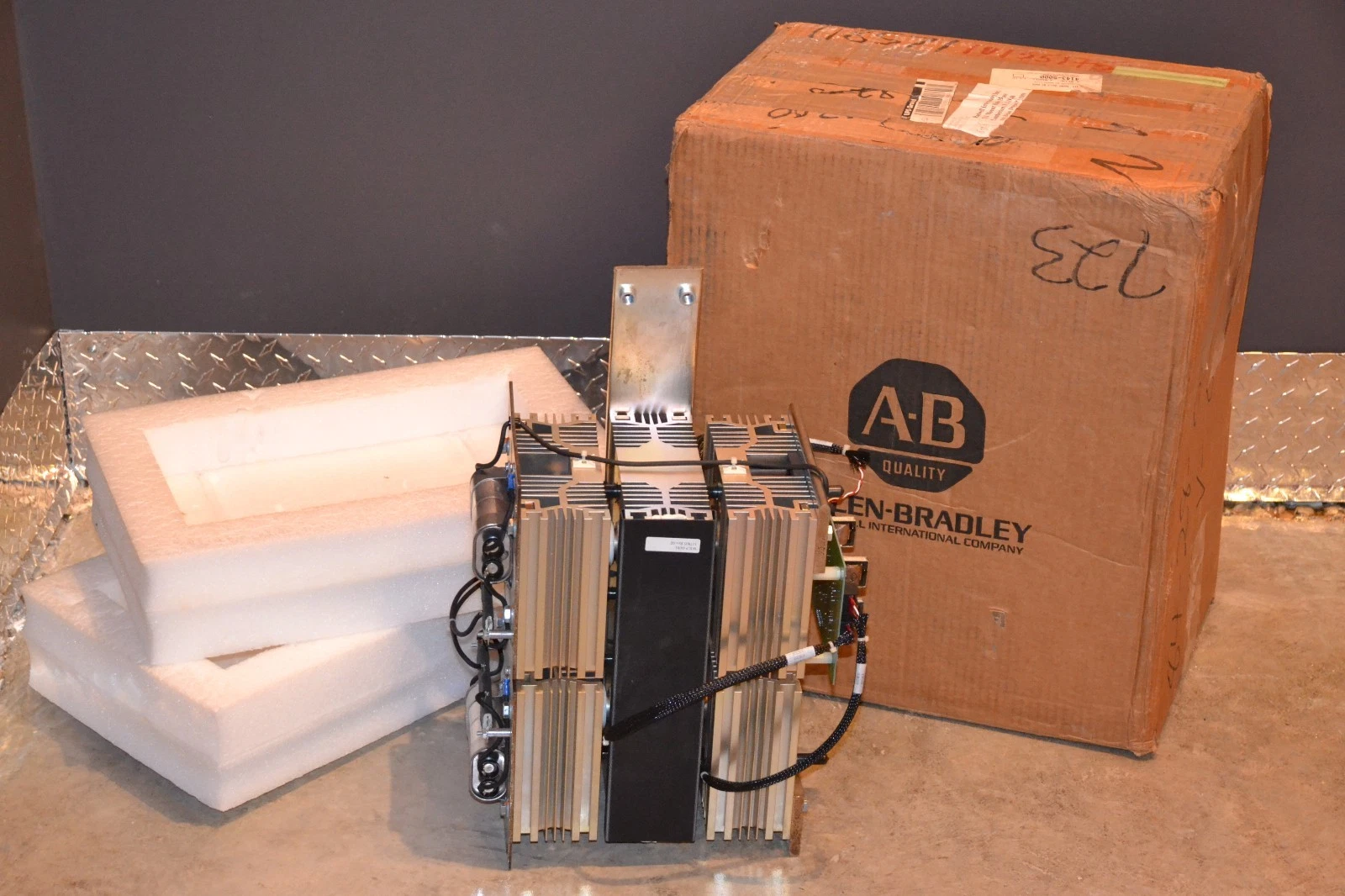 NEW ALLEN BRADLEY 118571 119996 POLE ARM 117428 FOR 1395 DC DRIVE