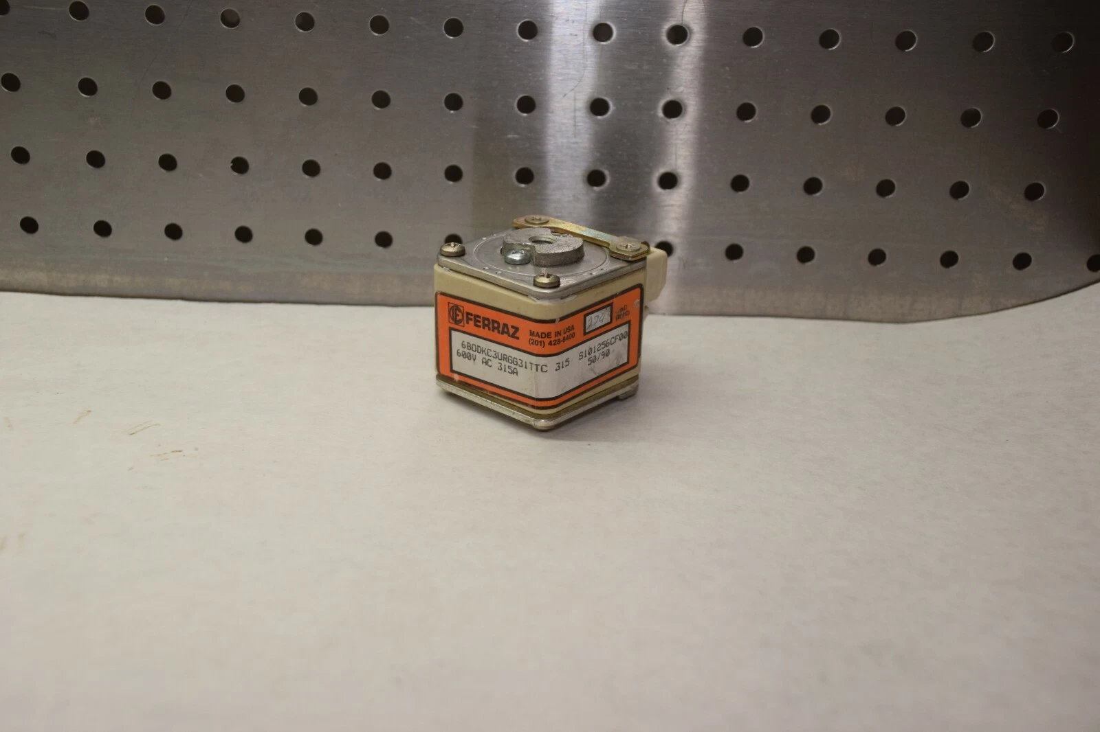 (NEW) FERRAZ 6BODKC3URGG31TTC 6BOK C3URGG31TTC 600V AC 315A FUSE
