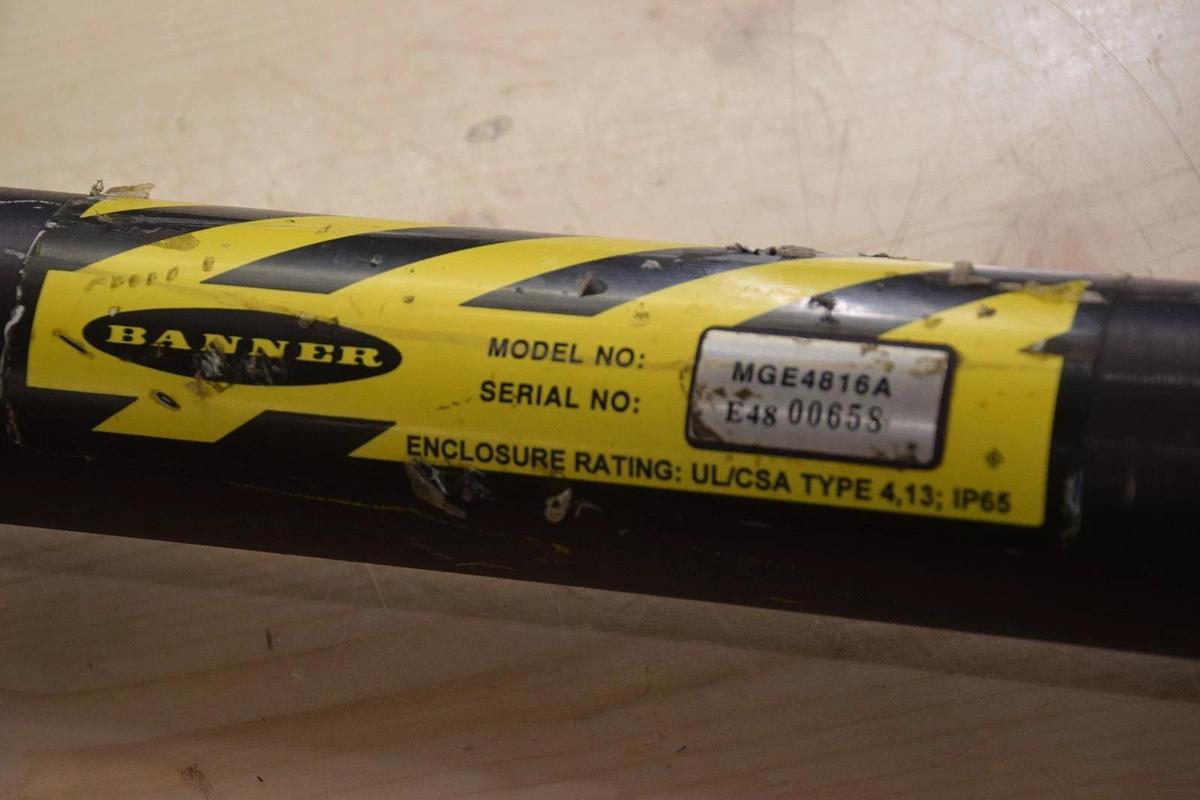 Used BANNER MGE4816A E48 00658 TYPE 4,13 IP65 SAFETY LIGHT CURTAIN
