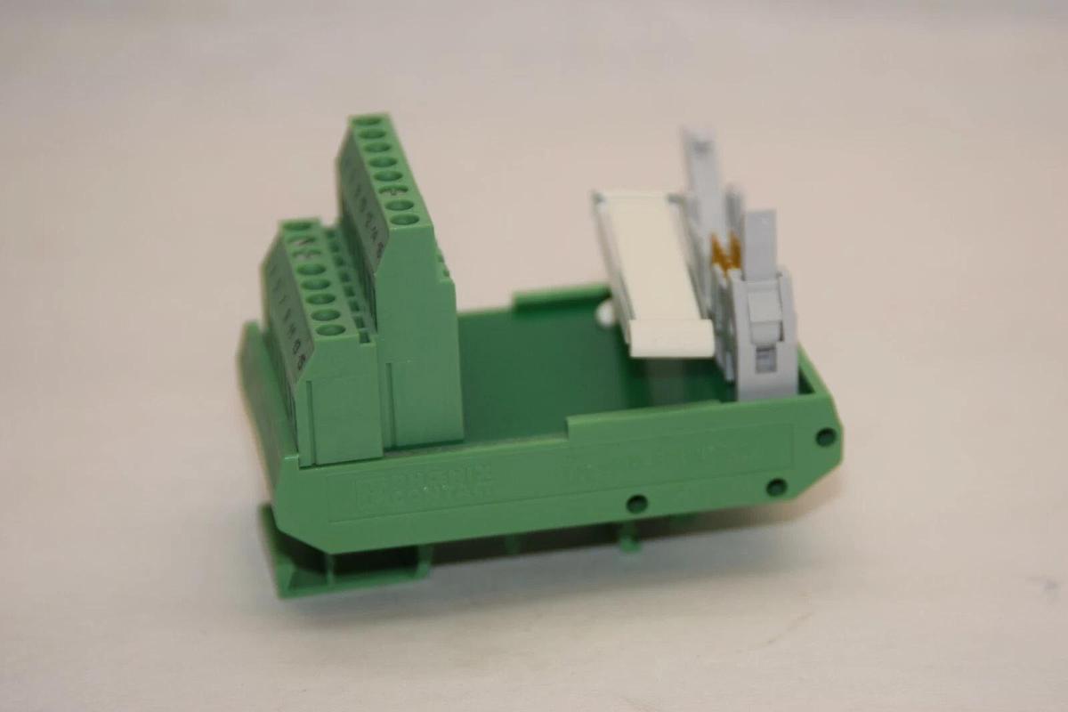 (NEW) PHOENIX CONTACT UMK-SE 11,25-2 FLKM 16-Long Latch 5601701 Contact