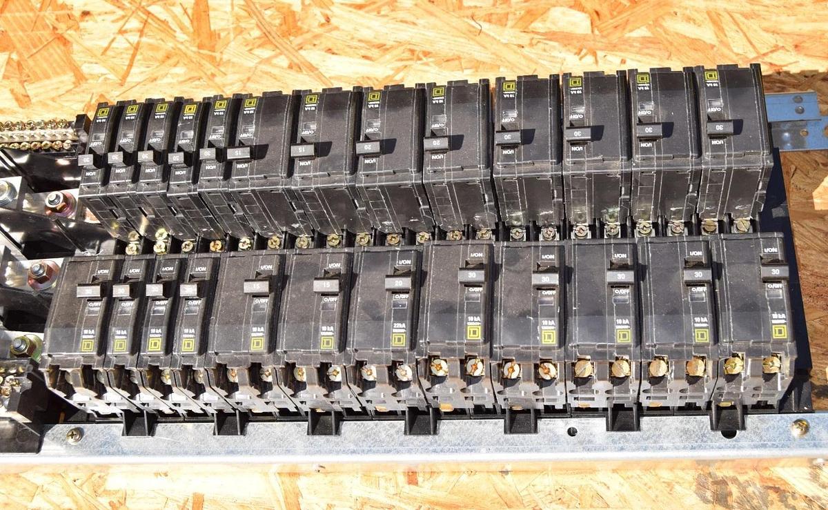 Used Square D 42 Circ 225A Main Lug Panelboard Interior NQOM442L225GSA 3ph 15a 20a 30