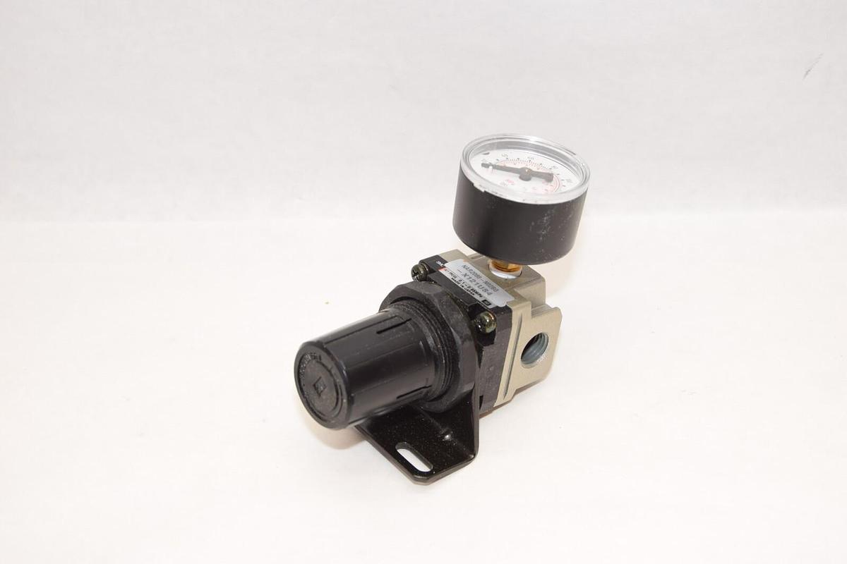 (NEW) SMC NAR2060-N02BG-X121US4 0.1-0.85MPa Pneumatic Regulator W/Mnting Bracket