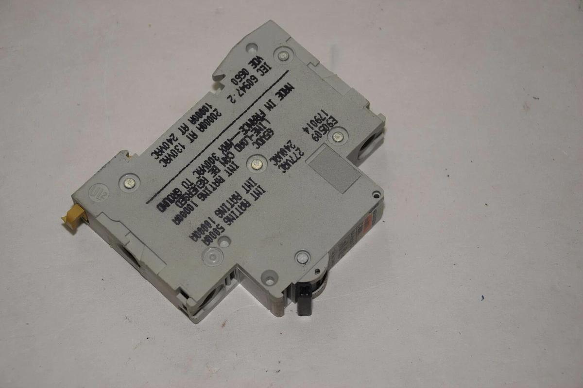 Used MERLIN GERIN C60N MULTI9 6A 277VAC TYPE C 1 POLE CIRCUIT BREAKER