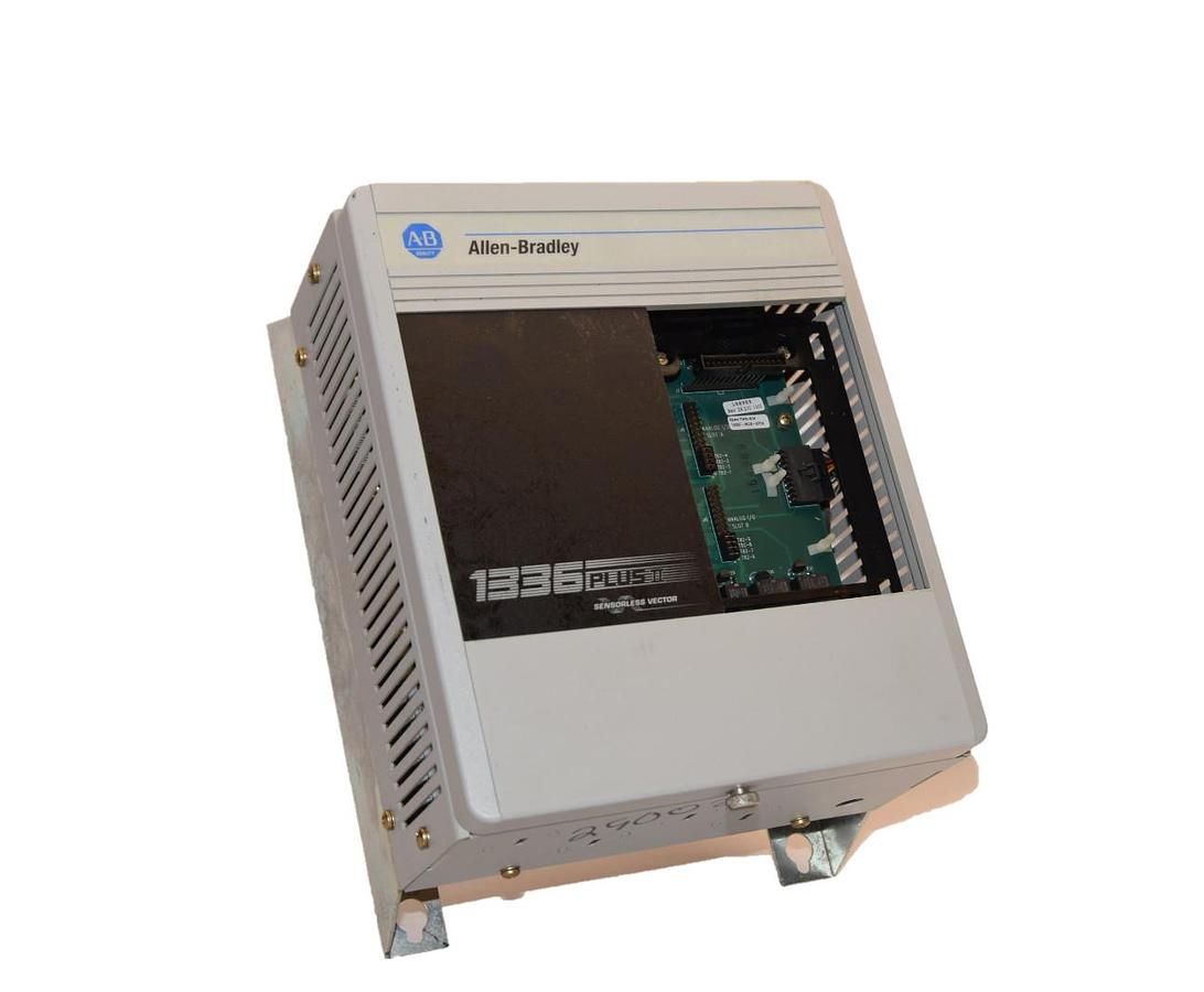 ALLEN-BRADLEY 1336 PLUSII 1HP AC Drive 1336F-BRF10-AA-EN-HAS2-L4 (NEW)