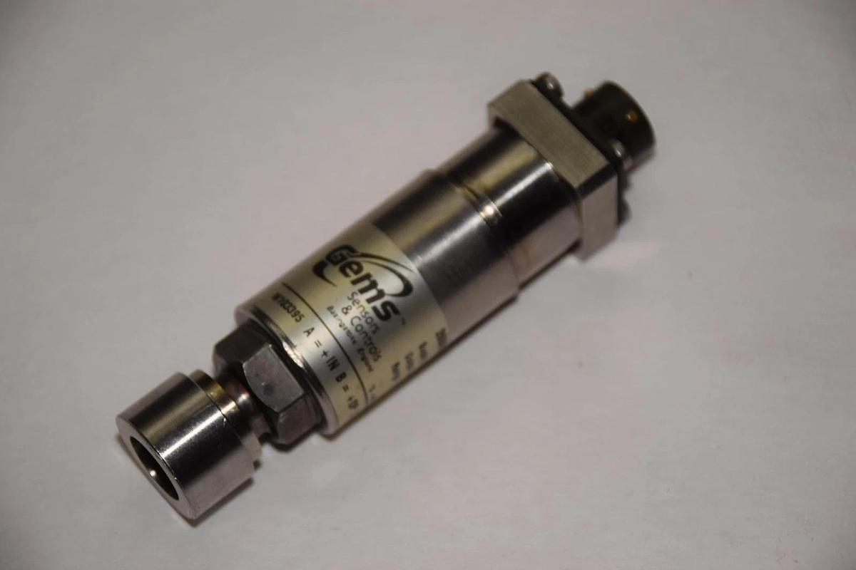 Used GEMS SENSORS 2600RGB1000C3UB001 Range - 7BAR G output 0-5V supply 6.5-35VDC