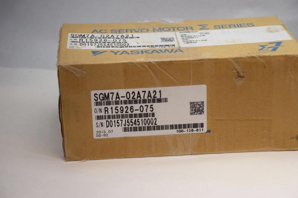(NEW) YASKAWA ELECTRIC SGM7A-02A7A21 200V 3Ph 1.5A 200W AC Servo Motor