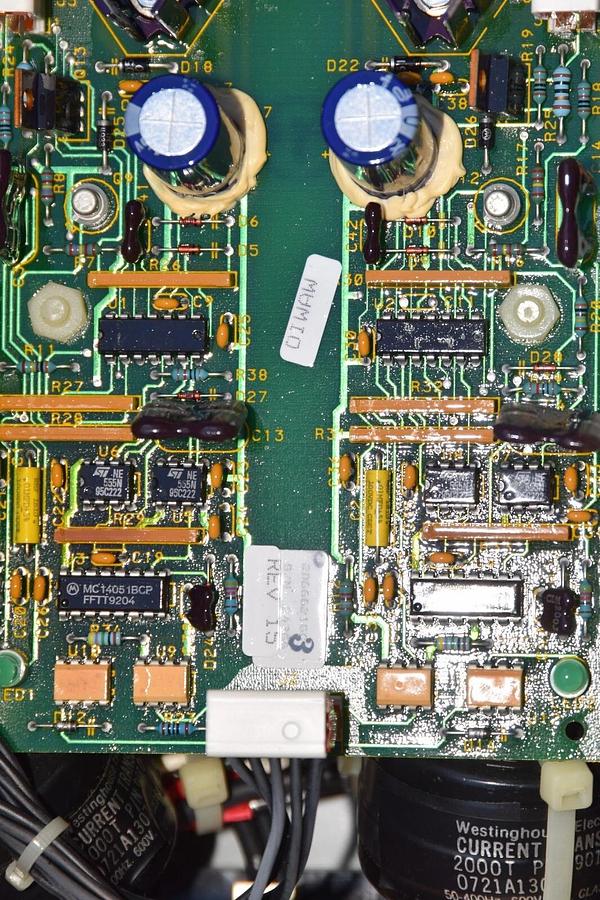 Used Westinghouse Accutrol 200 Adjustable Frequency Control A2T152B-10117 15hp 460v