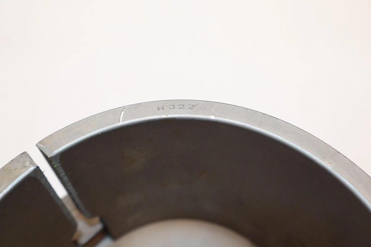 (NEW) SKF H322 , KM-22 Sleeve Adapter