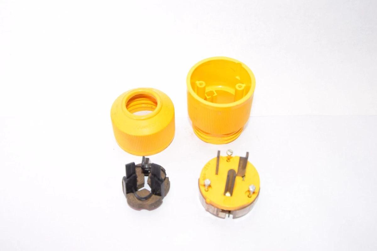 (NEW) GE GENERAL ELECTRIC 30A 125V Large Pull Disconnect Plug