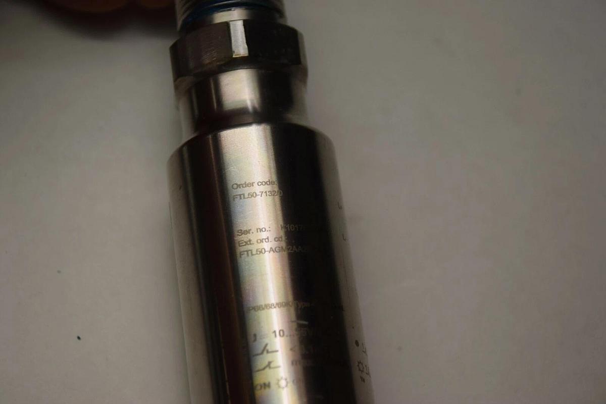 Used ENDRESS & HAUSER FTL50-7132/0 LEVEL SENSOR