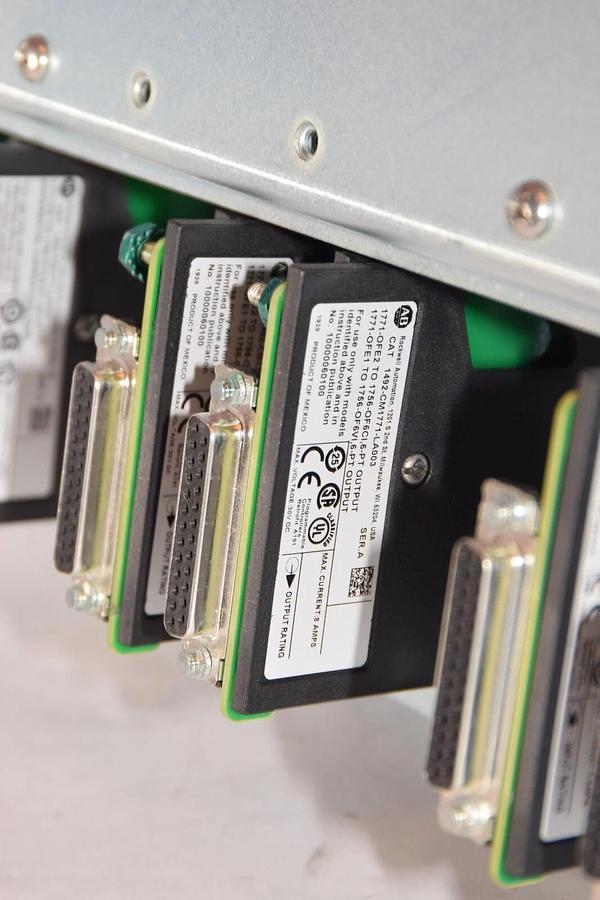 Used ALLEN BRADLEY 1492-MUA3-A10-A13 Conversion Mounting Assembly