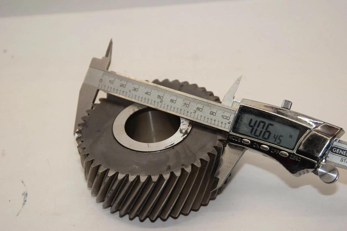 (NEW) CF90 BULL L.419 43T ISS.B RG.54004 Gear