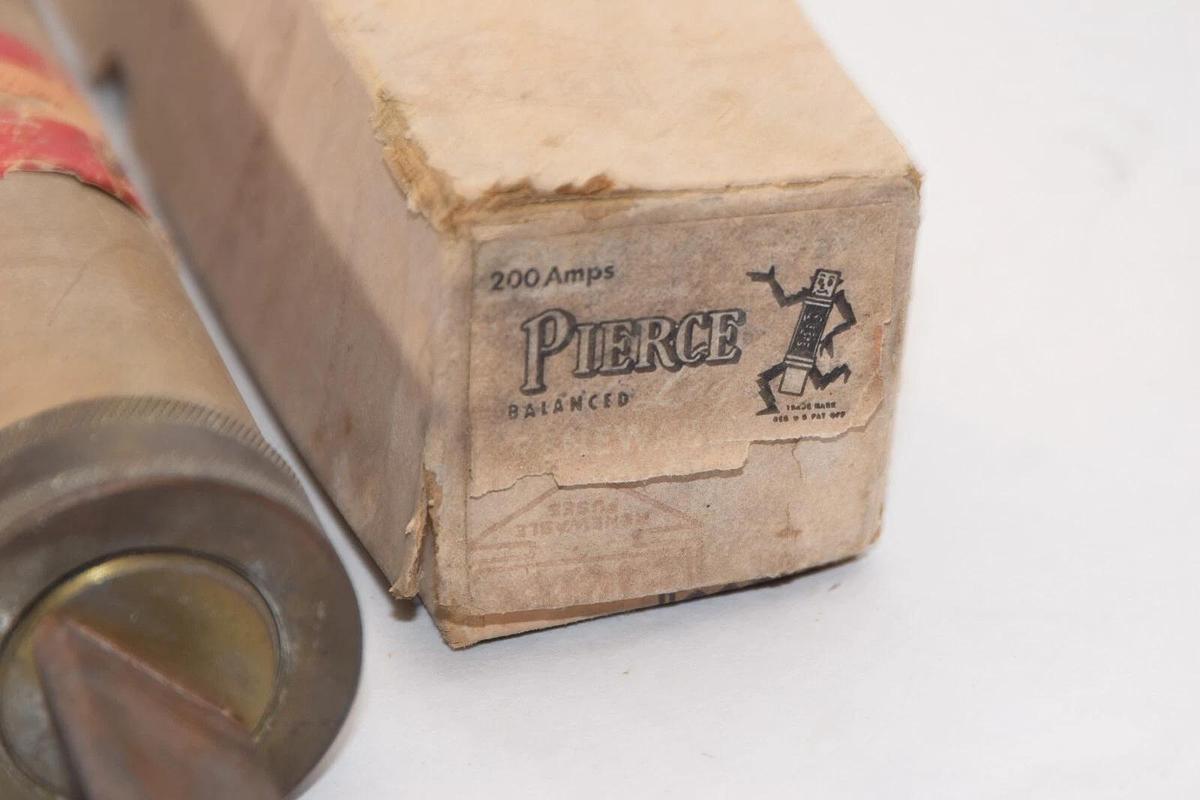 (NEW) PIERCE F-11005 101-200 200Amp 600V Fuse